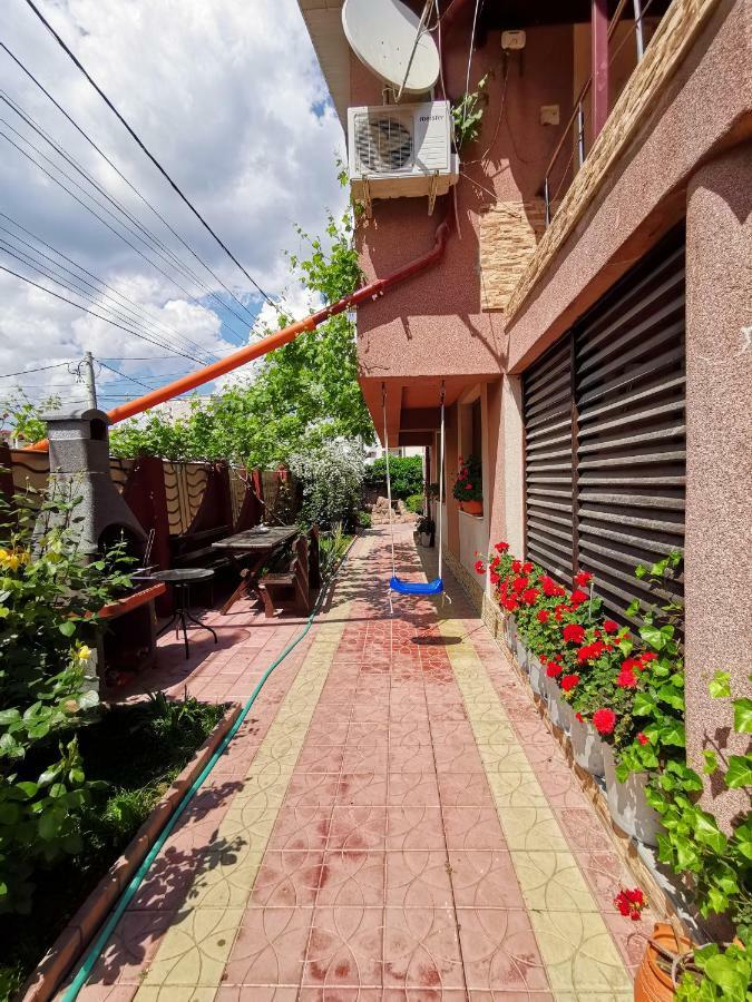 Hotel Casa Ultraviolet Năvodari Exterior foto